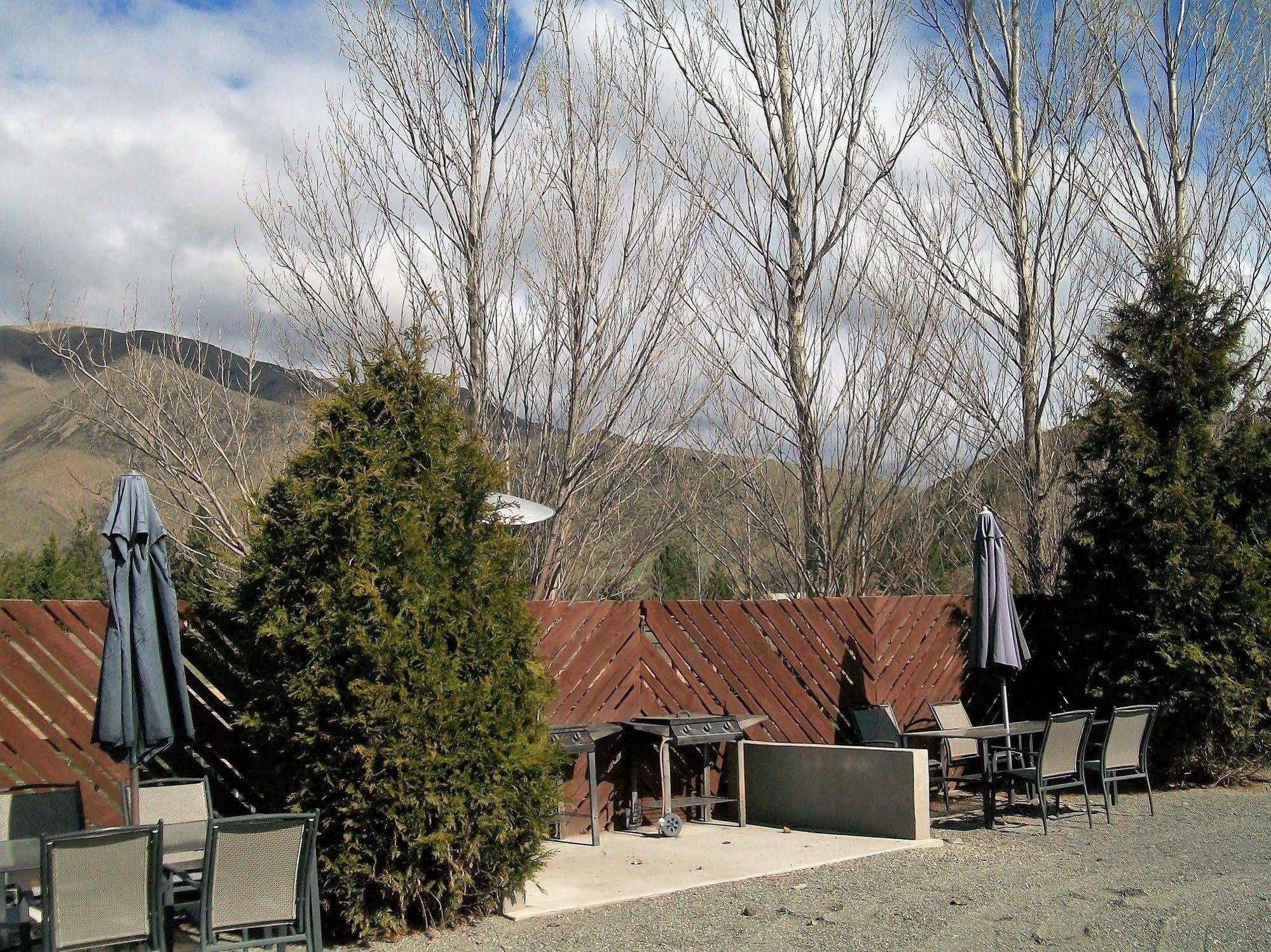 Sierra Motel And Apartments Omarama Exterior photo